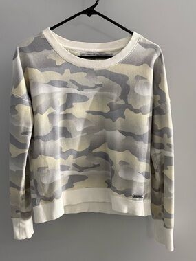 Converse sweatshirt